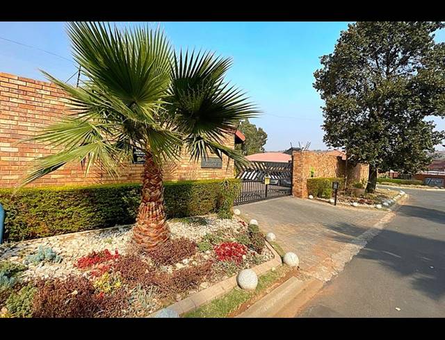 2 BEDROOM APARTMENT FOR SALE IN BEDFORDVIEW